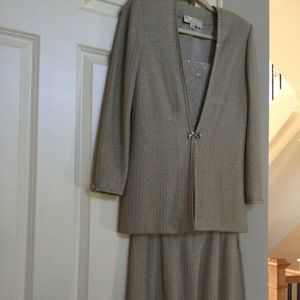 St John Evenings Marie Gray Knit Suit